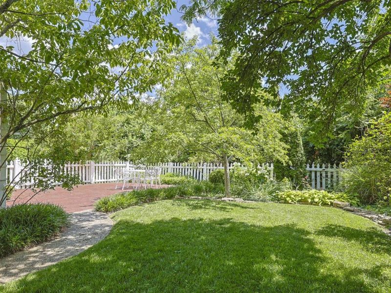 1075 Edwards Road, Cincinnati, OH 45208 Photo 61