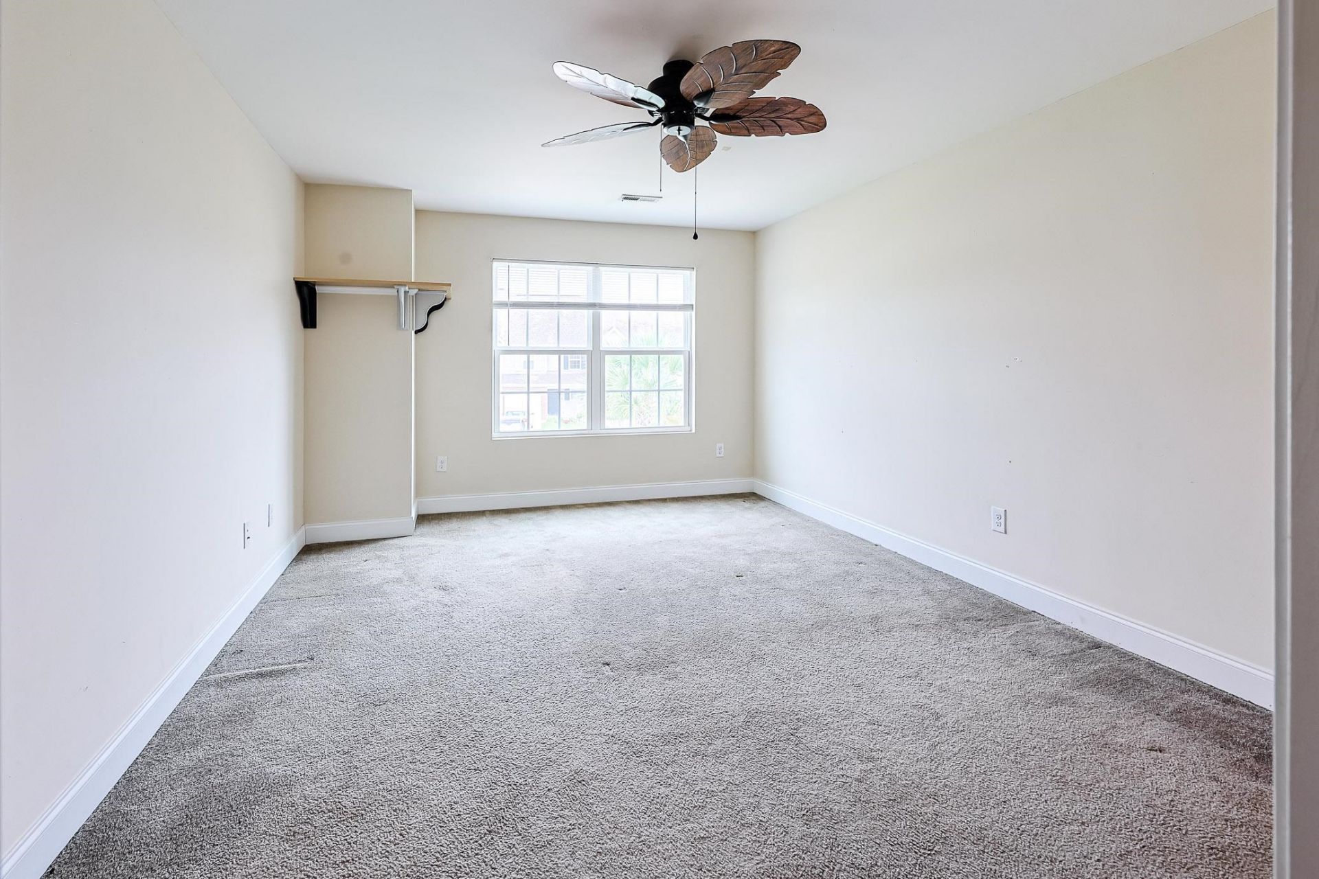 723 Riverward Dr.  Photo 16