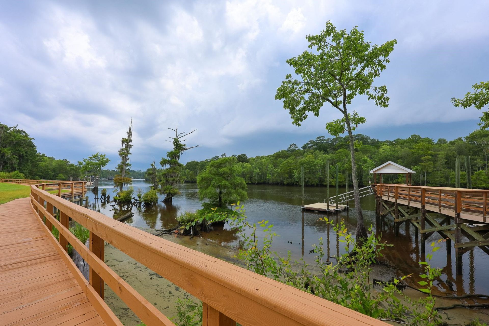 723 Riverward Dr.  Photo 4