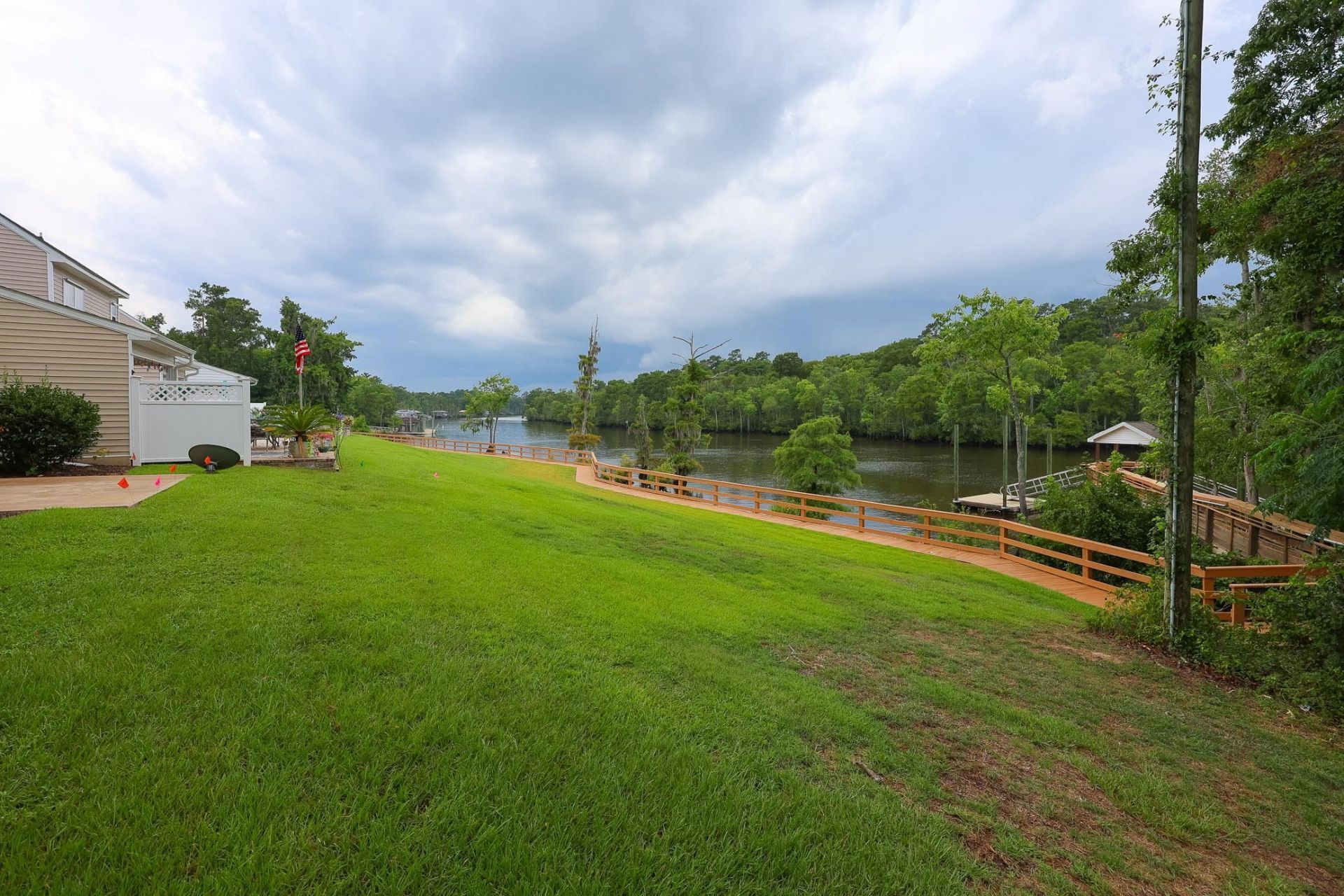 723 Riverward Dr.  Photo 5