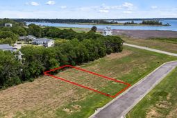 252 Craven St.  photo 4
