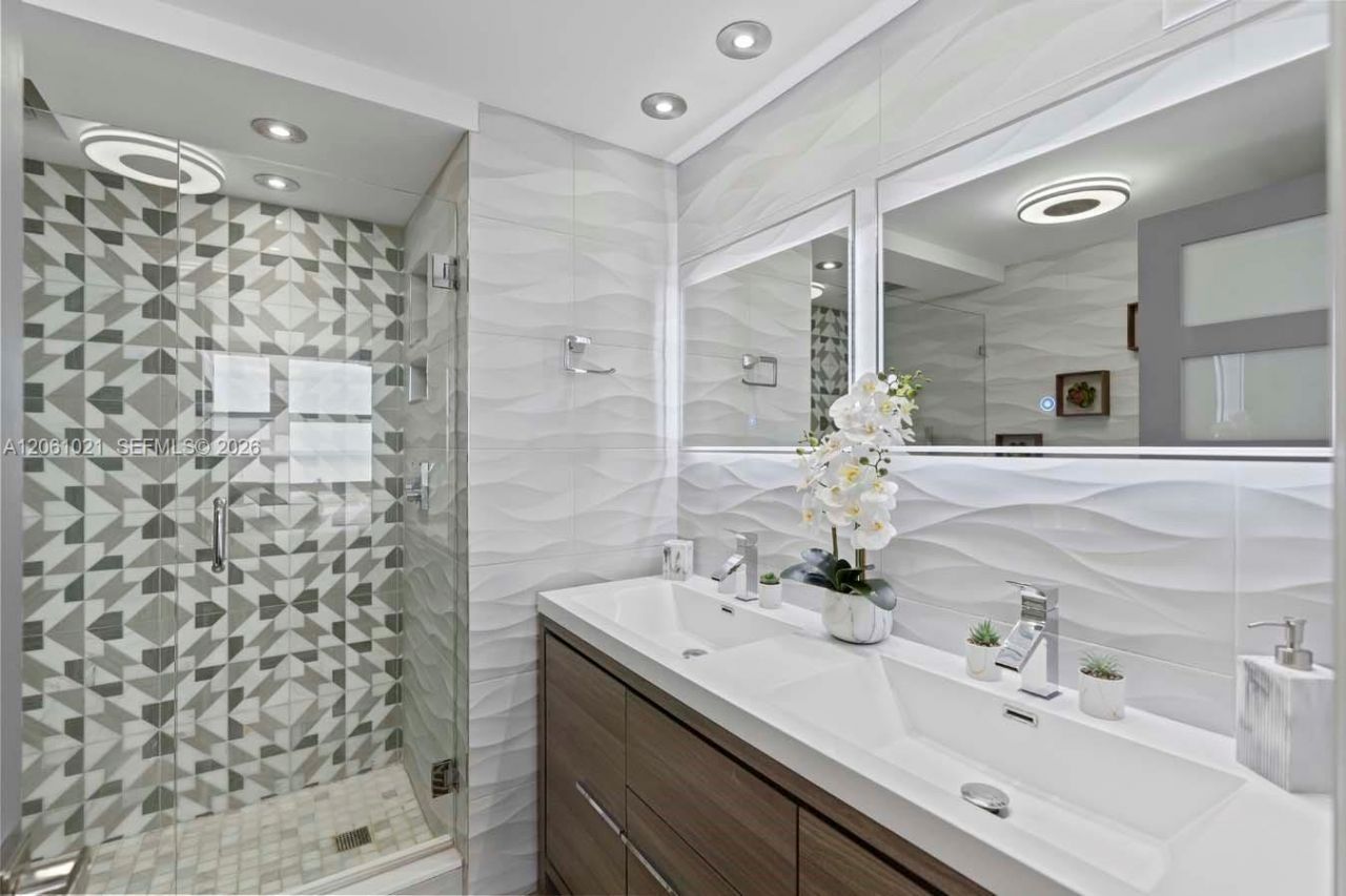 2841 N Ocean Blvd , Unit 1402, Fort Lauderdale, FL 33308 Photo