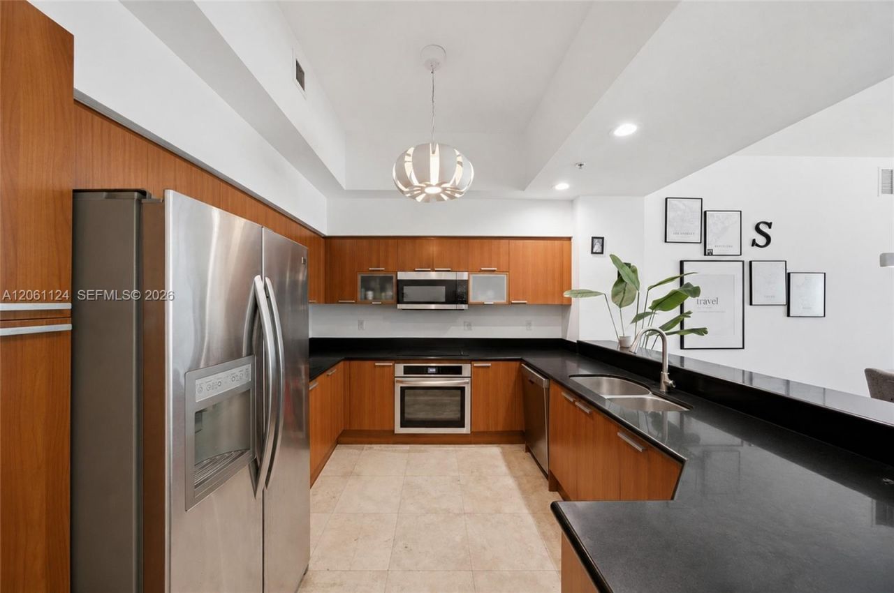 15051 Royal Oaks Ln, Unit 102, North Miami, FL 33181 Photo