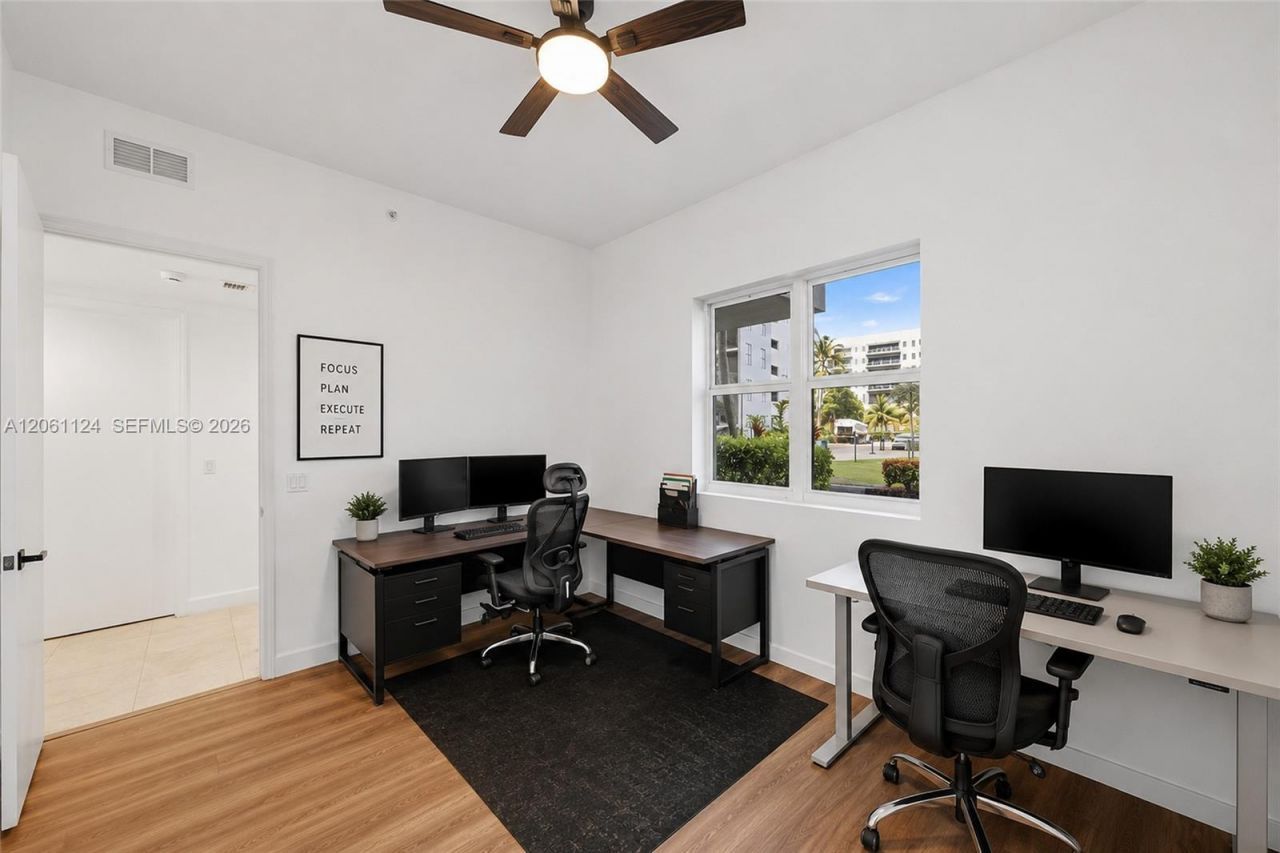 15051 Royal Oaks Ln, Unit 102, North Miami, FL 33181 Photo