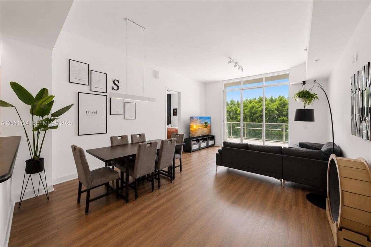 15051 Royal Oaks Ln, Unit 102, North Miami, FL 33181 Photo