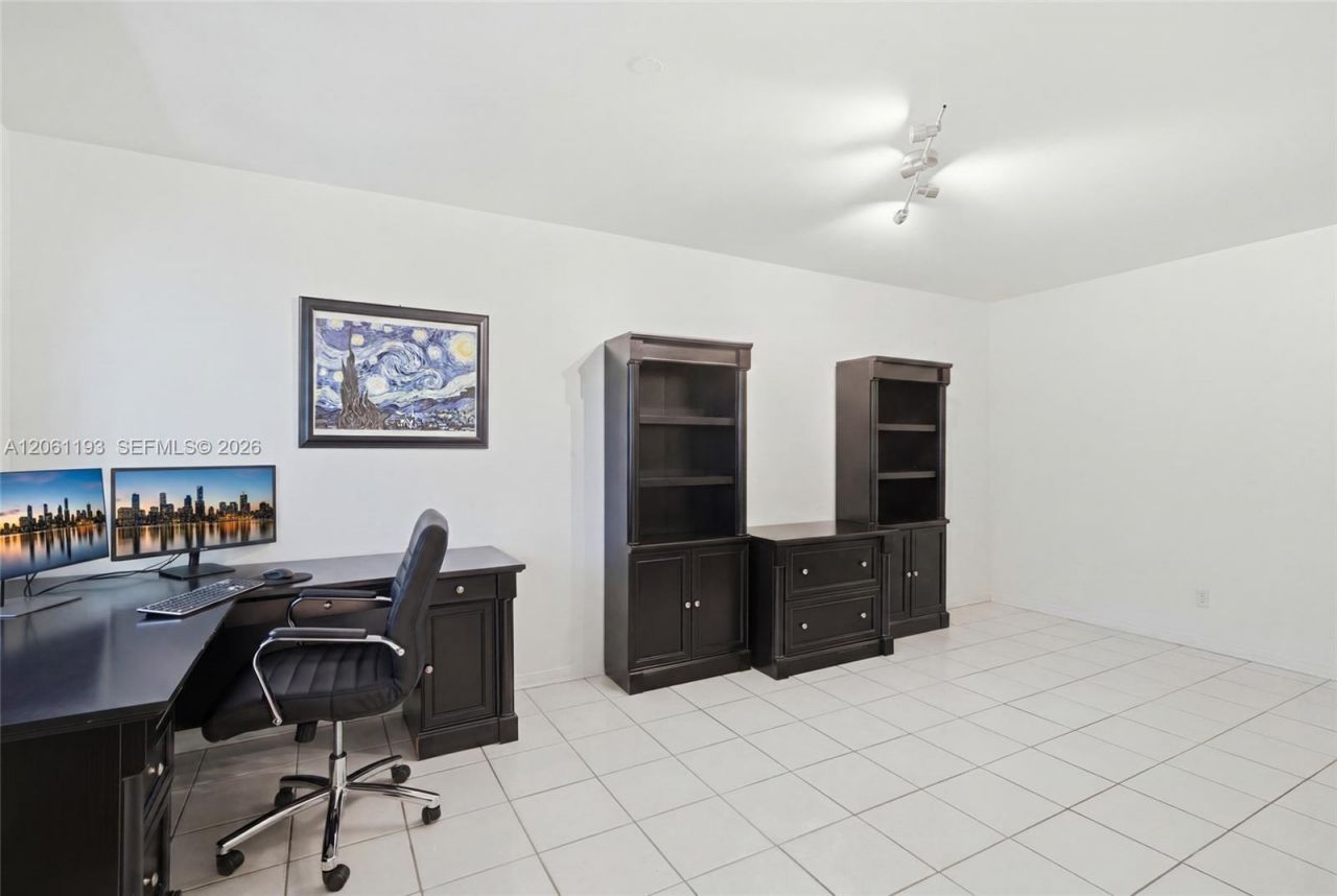 21221 NE 3rd Ct , Miami, FL 33179 Photo