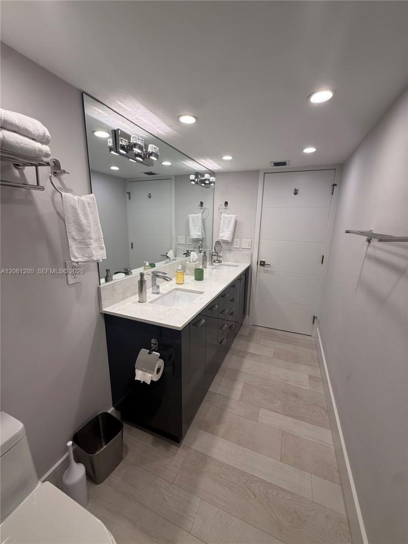 5555 Collins Ave, Unit 12C, Miami Beach, FL 33140 Photo
