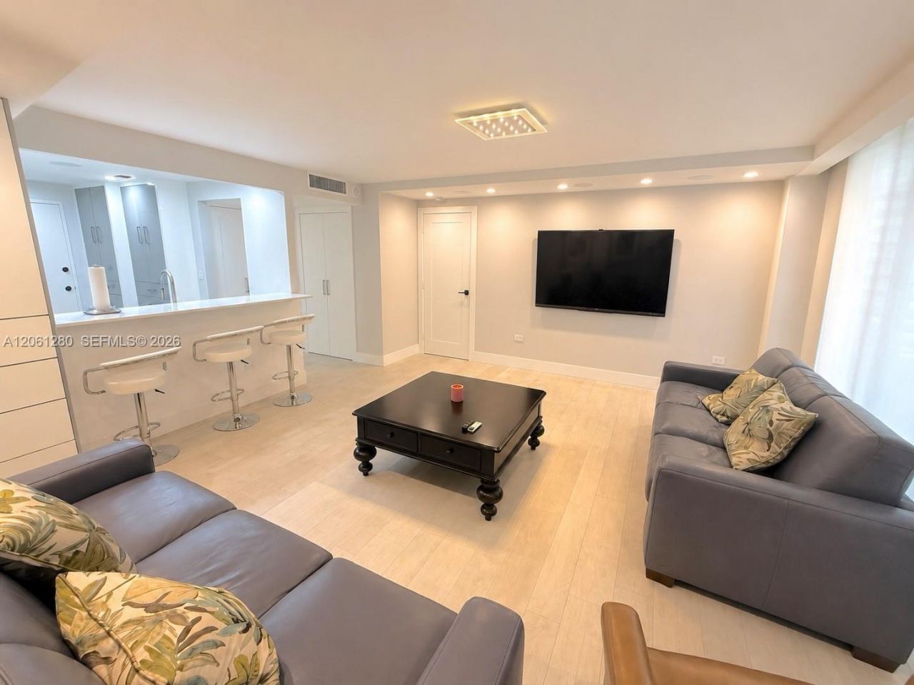 5555 Collins Ave, Unit 12C, Miami Beach, FL 33140 Photo