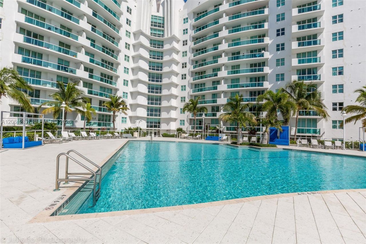 7900 Harbor Island Dr, Unit 706, North Bay Village, FL 33141 Photo