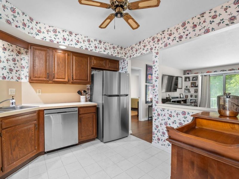 4704 Venice Heights Boulevard, Unit 216, Sandusky, OH 44870 Photo 16