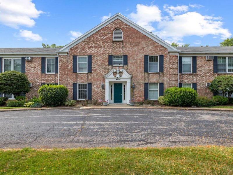 4704 Venice Heights Boulevard, Unit 216, Sandusky, OH 44870 Photo 2
