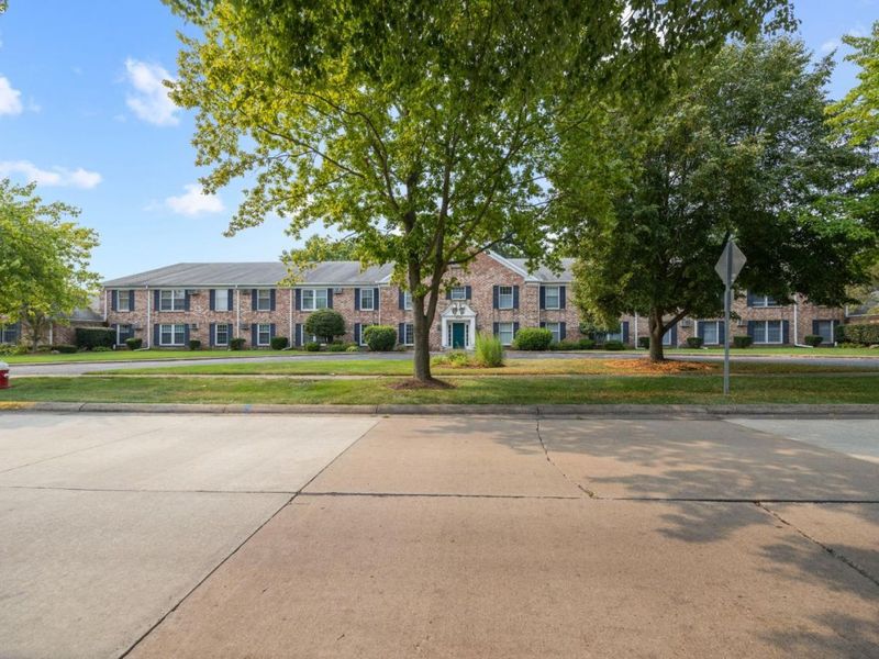 4704 Venice Heights Boulevard, Unit 216, Sandusky, OH 44870 Photo 4