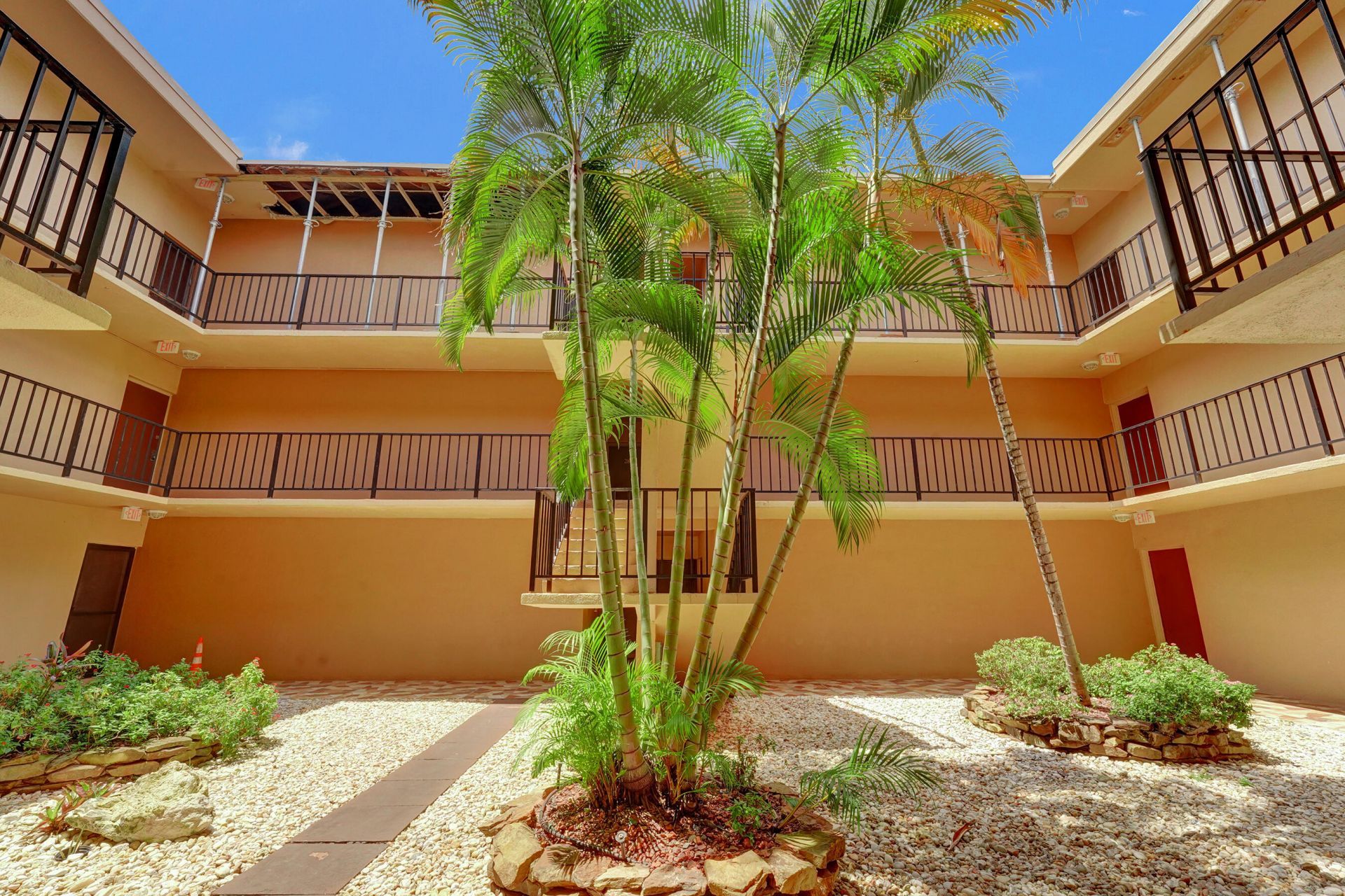 4000 N Hills Drive, Unit 35, Hollywood, FL 33021 Photo