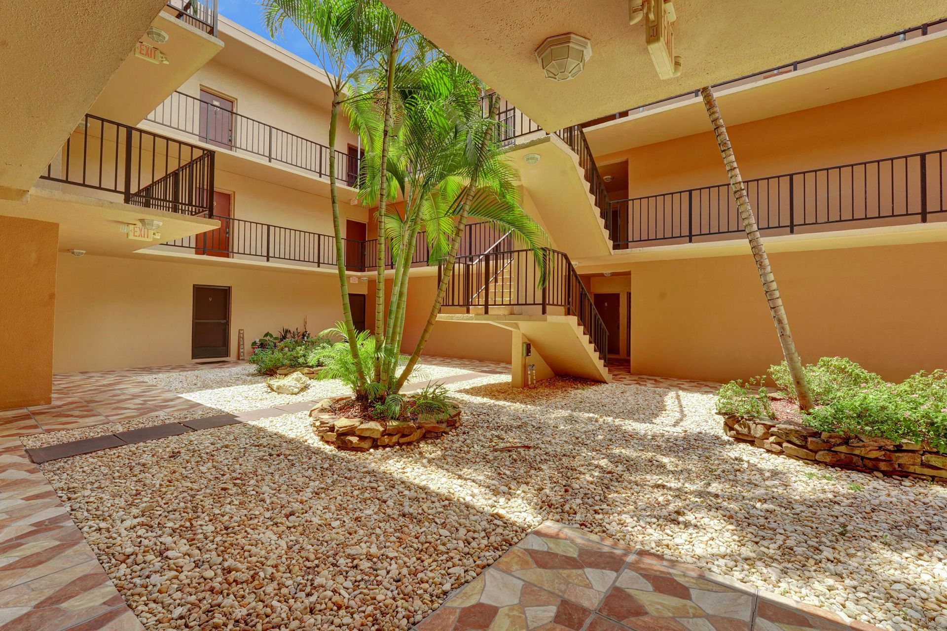 4000 N Hills Drive, Unit 35, Hollywood, FL 33021 Photo