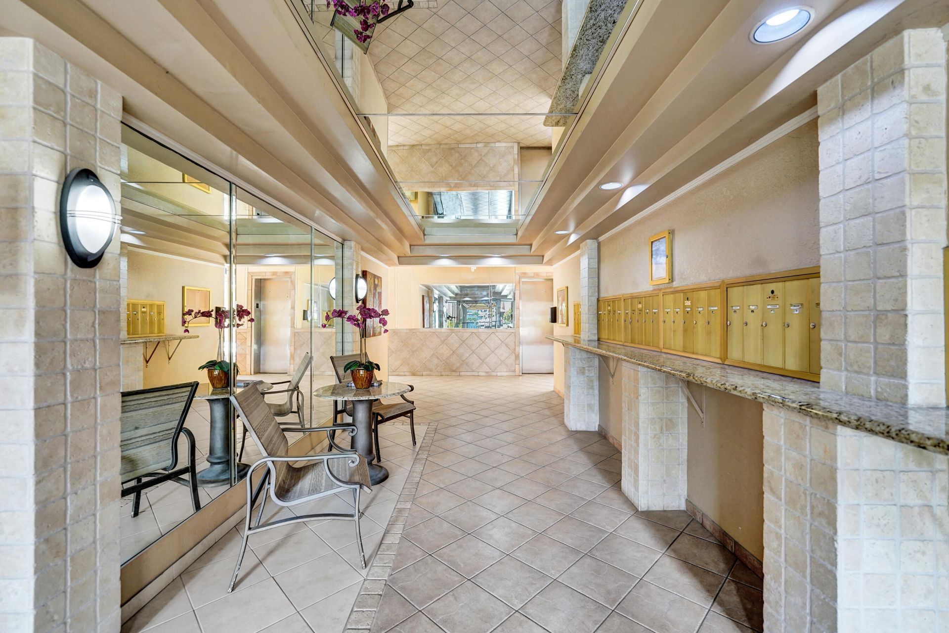 4000 N Hills Drive, Unit 35, Hollywood, FL 33021 Photo
