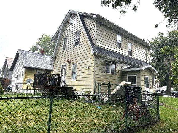 202 74th Street , Niagara Falls, NY 14304
