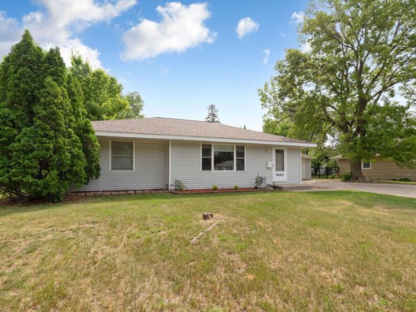 9043 13th Avenue S, Bloomington, MN 55425