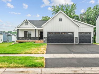 1014 2nd Street NW, Delano, MN 55328