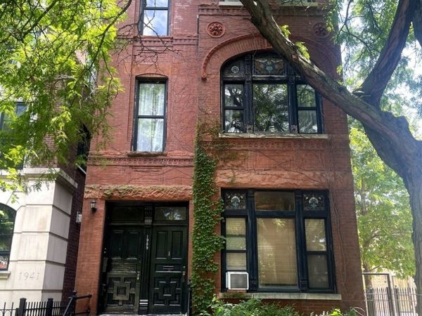 1939 N Larrabee Street, Chicago, IL 60614