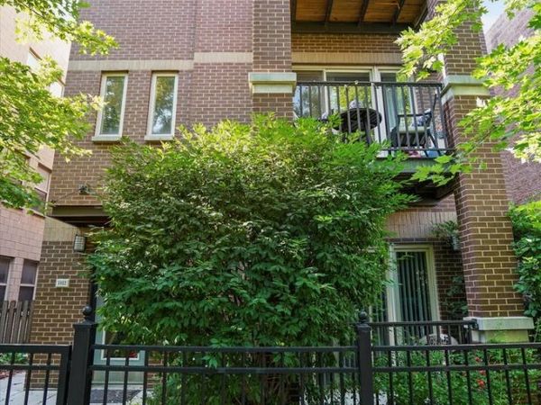 1112 W Washburne Avenue , Unit 301, Chicago, IL 60608