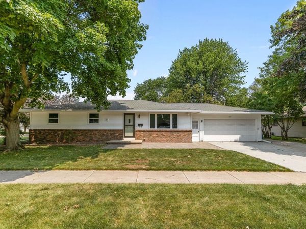 1212 E HARDING DRIVE, Appleton, WI 54915