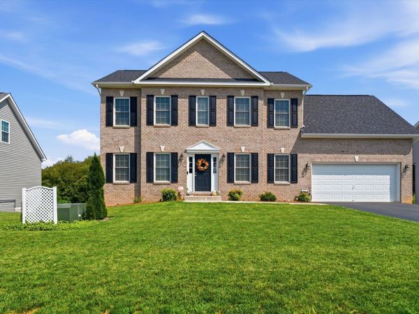 555 Spring Grove DR , Vinton, VA 24179