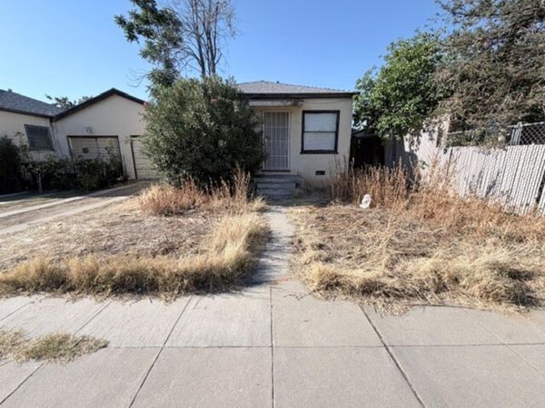 2802 Monterey St, Bakersfield, CA 93306