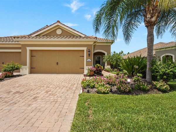 11417 OKALOOSA DRIVE , VENICE, FL 34293