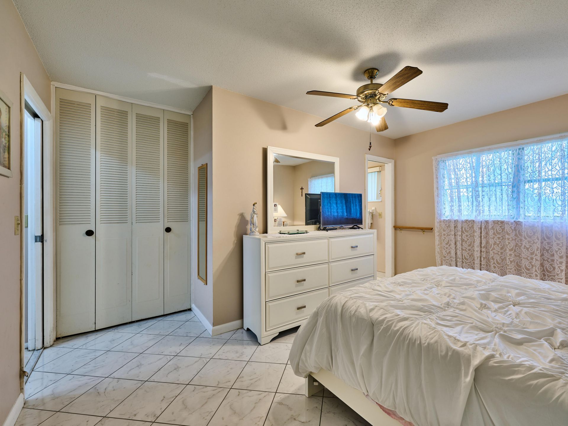 2804 Crosley Drive E, Unit F, West Palm Beach, FL 33415 Photo