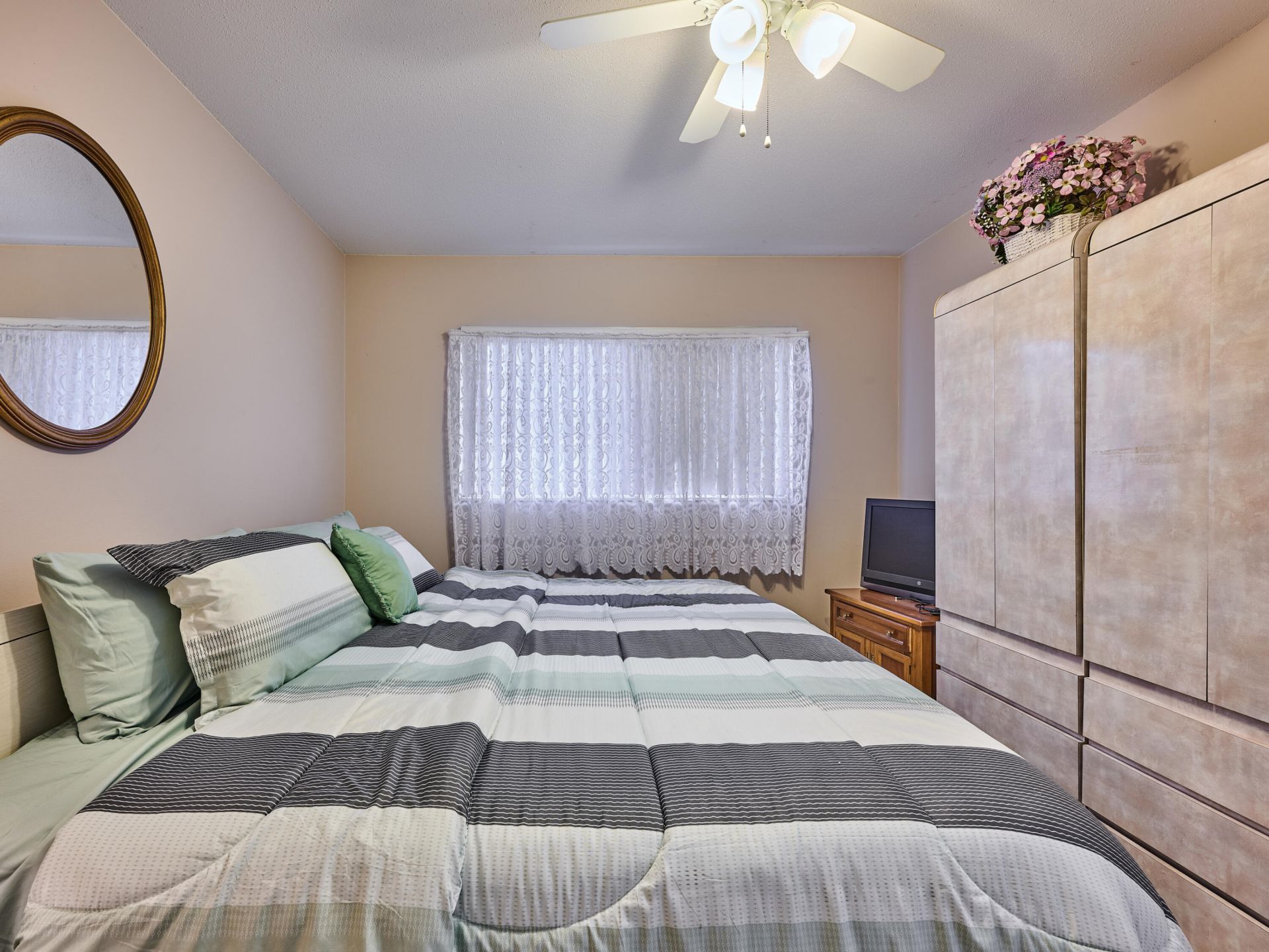 2804 Crosley Drive E, Unit F, West Palm Beach, FL 33415 Photo