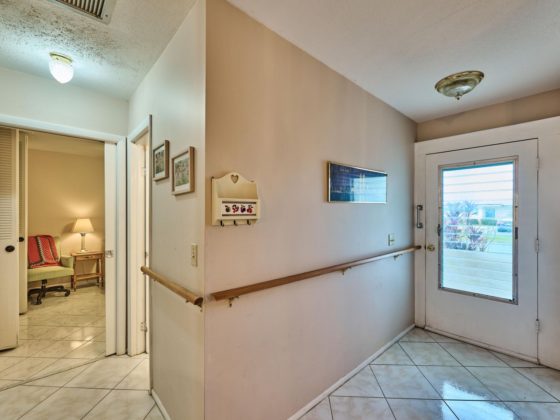 2804 Crosley Drive E, Unit F, West Palm Beach, FL 33415 Photo
