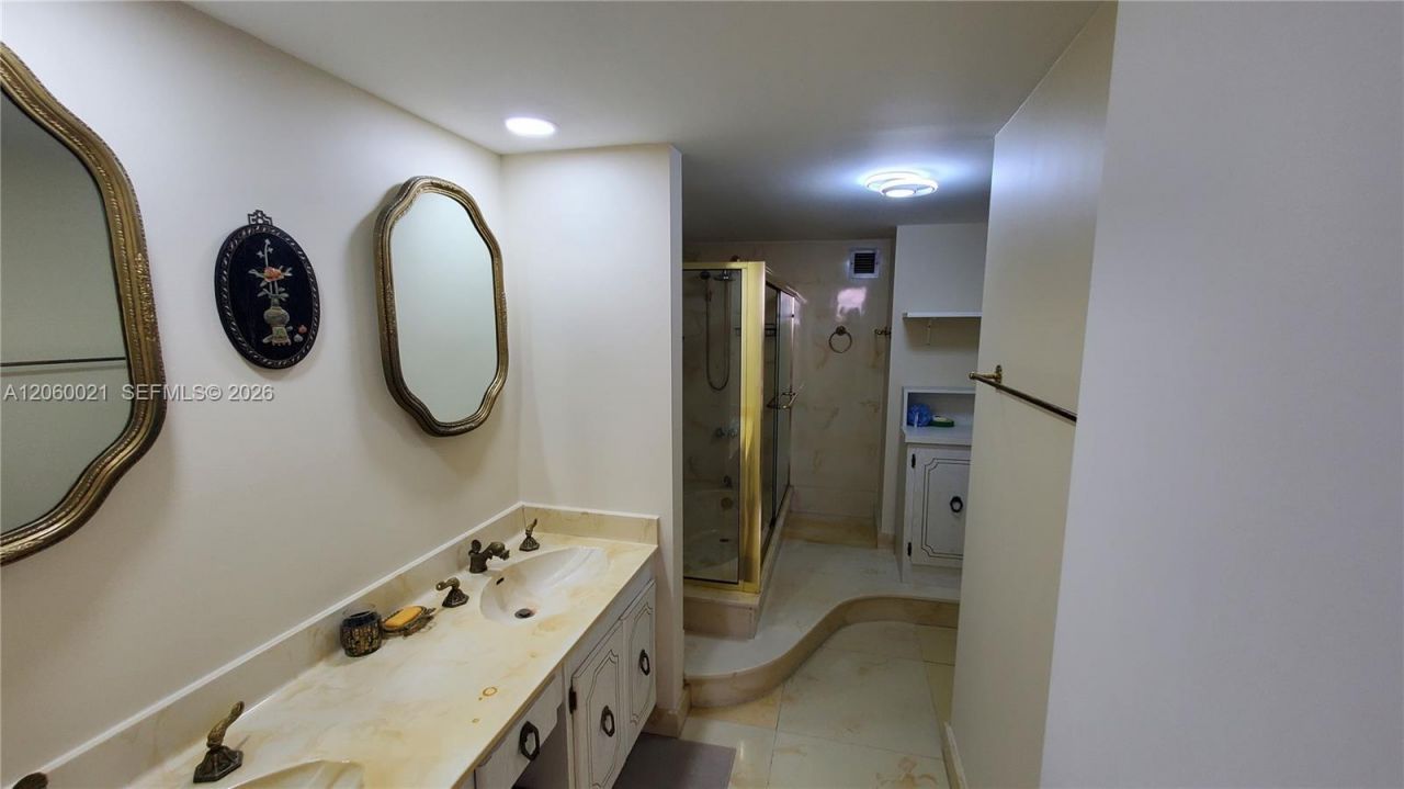 1833 S Ocean Dr, Unit 1103, Hallandale Beach, FL 33009 Photo