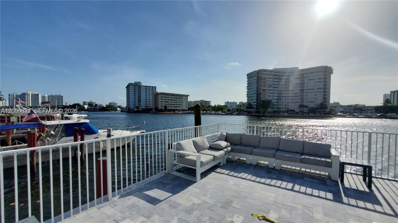 1833 S Ocean Dr, Unit 1103, Hallandale Beach, FL 33009 Photo