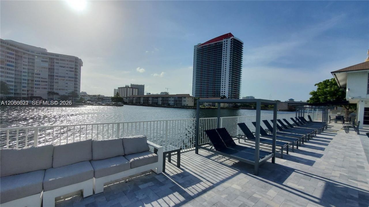 1833 S Ocean Dr, Unit 1103, Hallandale Beach, FL 33009 Photo