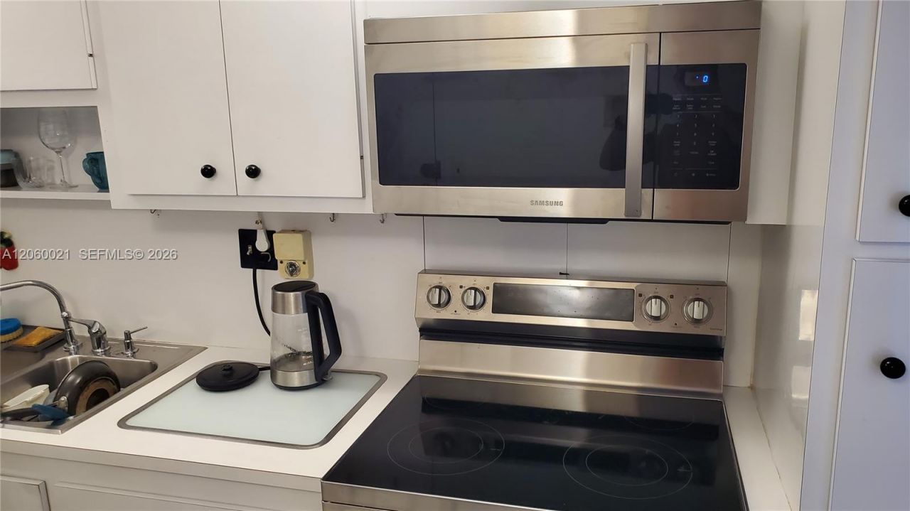 1833 S Ocean Dr, Unit 1103, Hallandale Beach, FL 33009 Photo