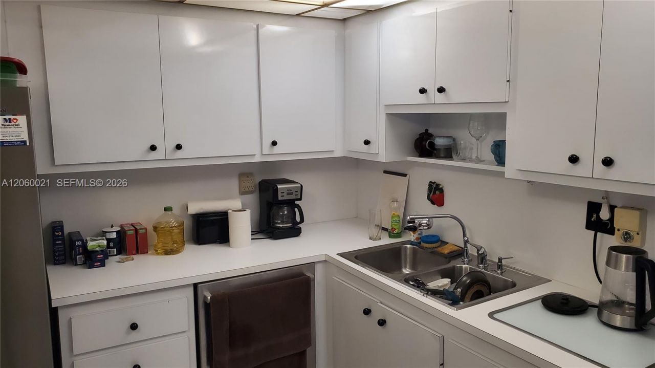 1833 S Ocean Dr, Unit 1103, Hallandale Beach, FL 33009 Photo
