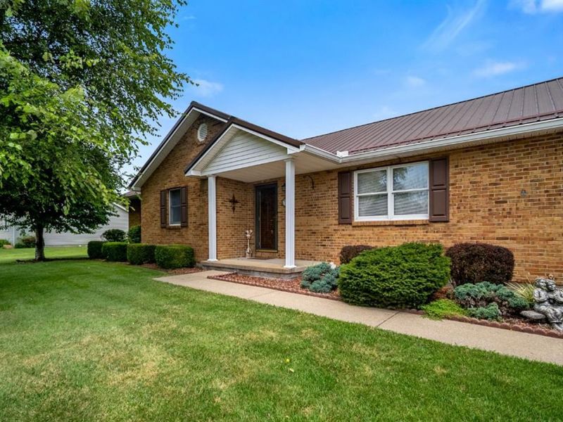 104 Maple Ridge, Mount Orab, OH 45154 Photo 5