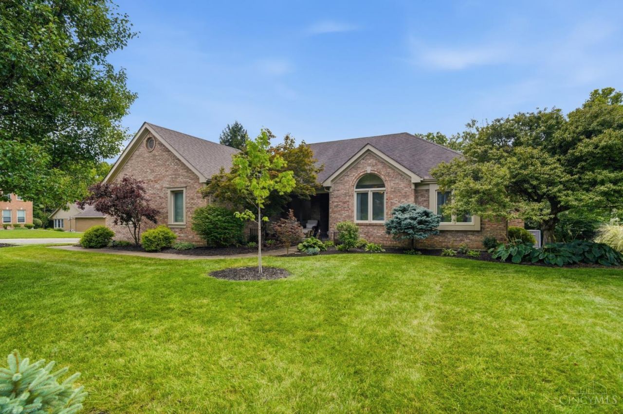 7425 Tepperwood Drive, West Chester, OH 45069 Main Photo