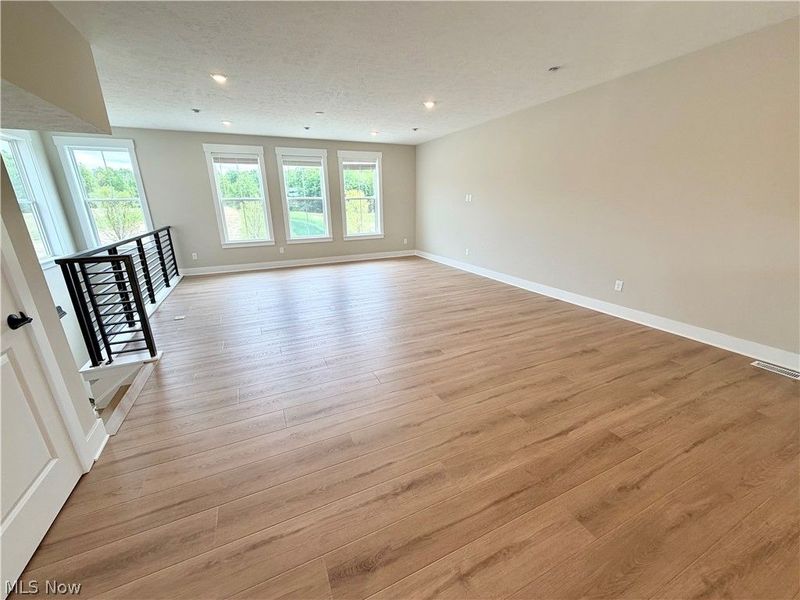 27395 Averi Lane , Orange, OH 44122 Photo 6