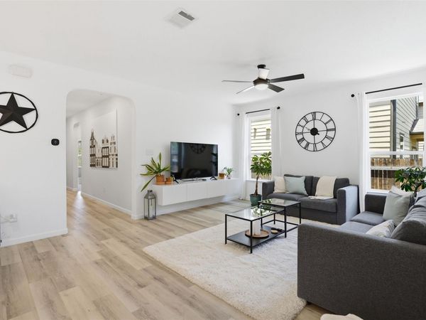 425 Conchillos DR, Georgetown, TX 78626