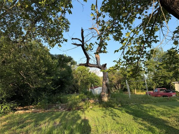 602 Burkett ST , Taylor, TX 76574