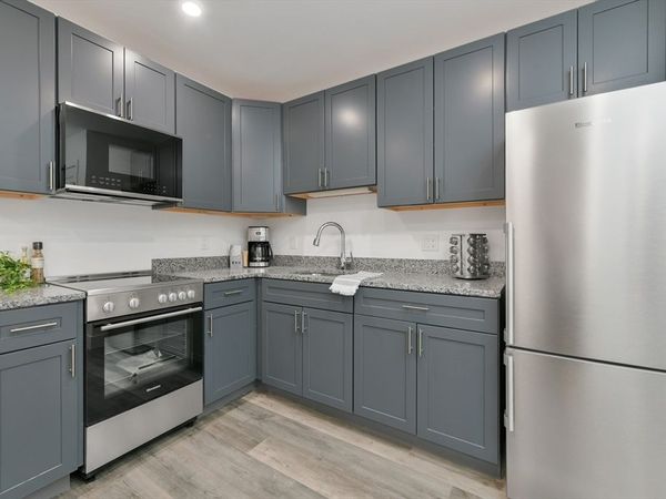 585 Essex St, Unit 519, Lynn, MA 01901