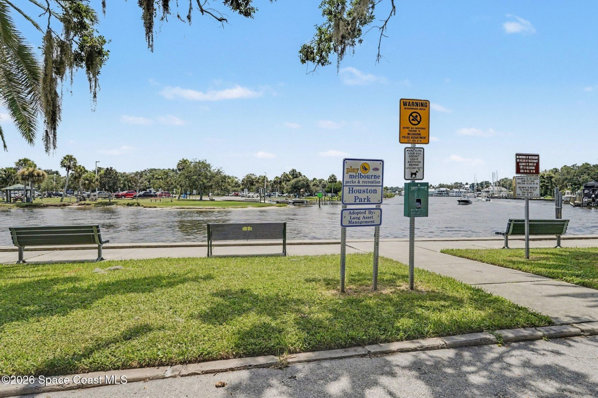 565 Old Oak Street , Melbourne, FL 32935 Photo