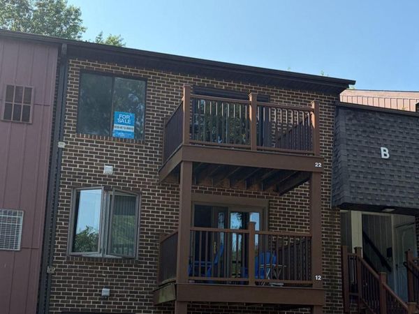 5200 HILLTOP DRIVE, Unit 22, BROOKHAVEN, PA 19015