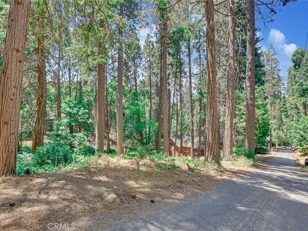 590 Electra Drive, Crestline, CA 92325