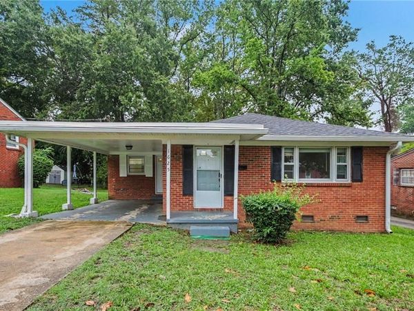 1625 Pichard Street, Greensboro, NC 27401