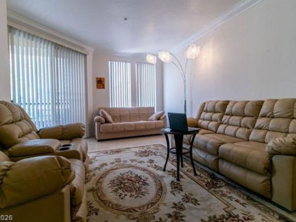 260 E Flamingo Road, Unit 304, Las Vegas, NV 89169
