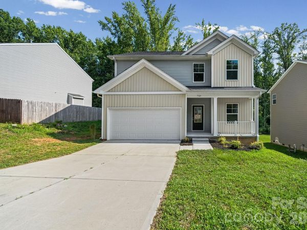 7725 E Lane Drive, Charlotte, NC 28212