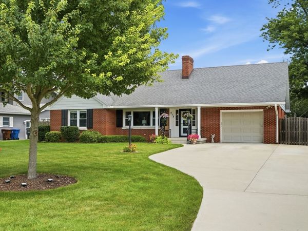 513 N West Street , Peotone, IL 60468