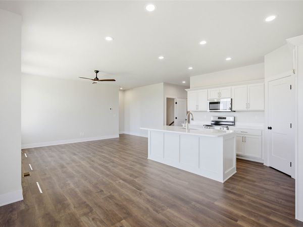 946 Wild Oak Drive, Huxley, IA 50124